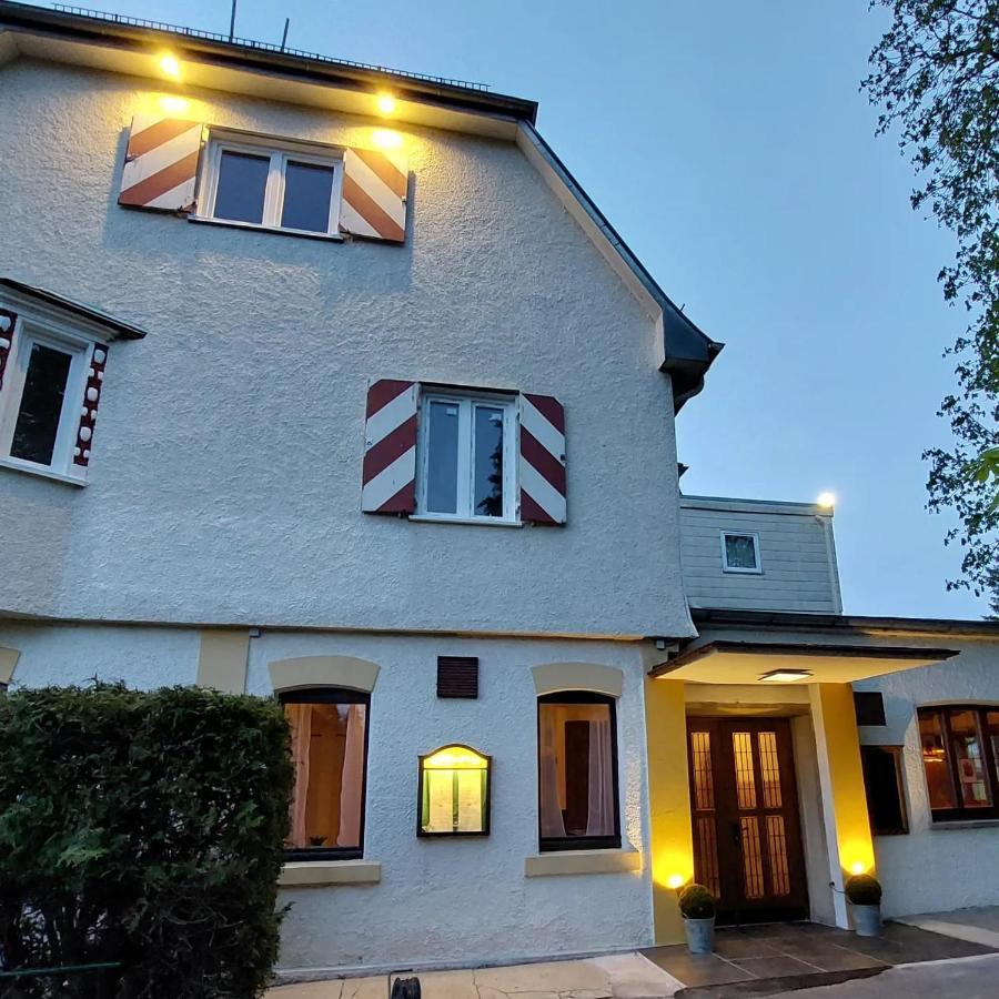 Brauereigasthof Schluesselkeller Giengen an der Brenz Bagian luar foto